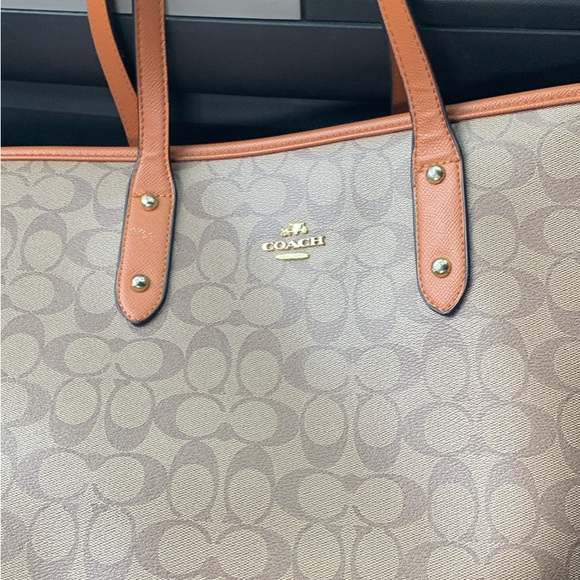 I’m selling my coach purse. Only used once. - Picture 1 of 1